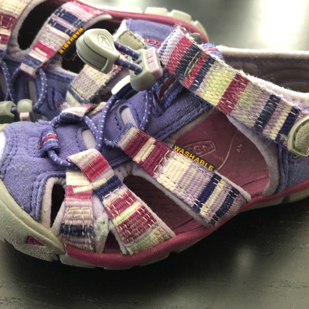 KEEN KIDS WATERPROOF HIKING TRAIL SLIP-ON SANDALS